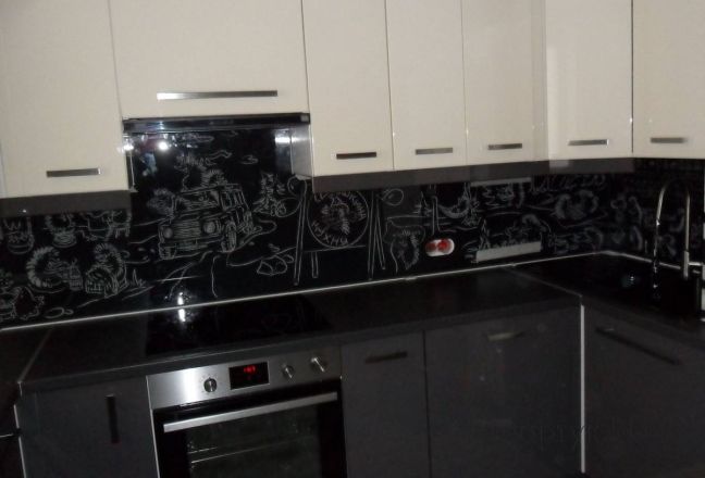 Скинали фото: белый рисунок на черном фоне., заказ #S-994, Черная кухня.