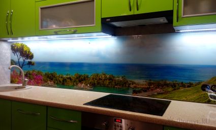 Скинали для кухни фото: берег моря в зелени и цветах, заказ #ИНУТ-379, Зеленая кухня.