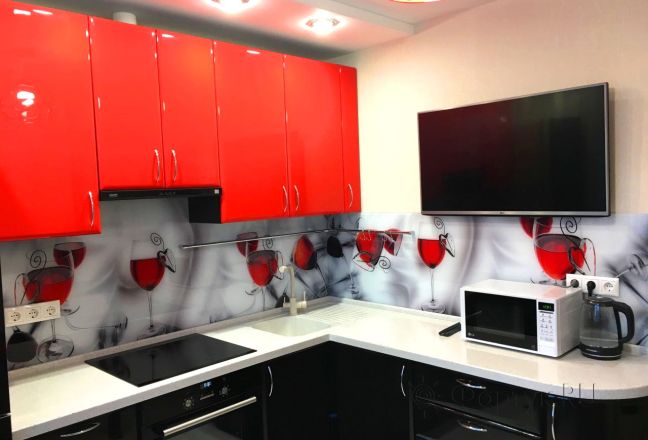 Скинали фото: бокалы красного вина на белом фоне, заказ #УТ-1771, Красная кухня.
