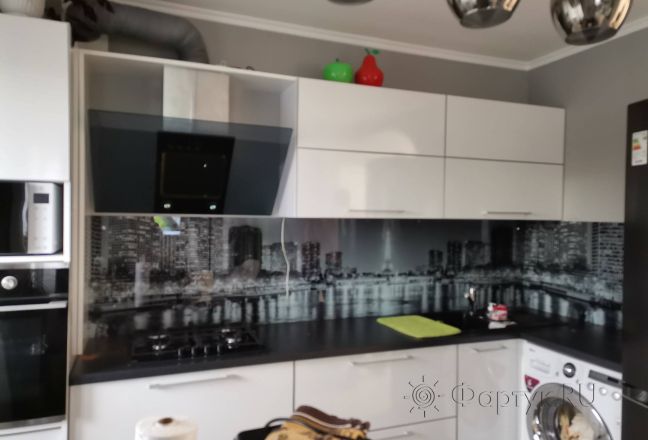 Фартук для кухни фото: черно - белая панорама, заказ #ИНУТ-10427, Белая кухня. Изображение 335594