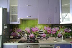 Фартук фото: фиолетовые орхидеи, камни спа., заказ #S-701, Фиолетовая кухня.