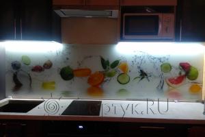 Фартук с фотопечатью фото: фрукты в воде, заказ #ИНУТ-277, Коричневая кухня.
