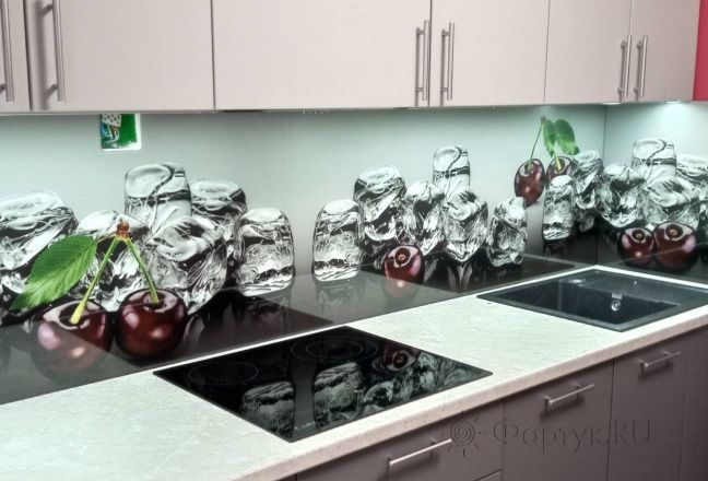 Фартук с фотопечатью фото: кубики льда и сочная вишня, заказ #ГОУТ-72, Коричневая кухня. Изображение 247272