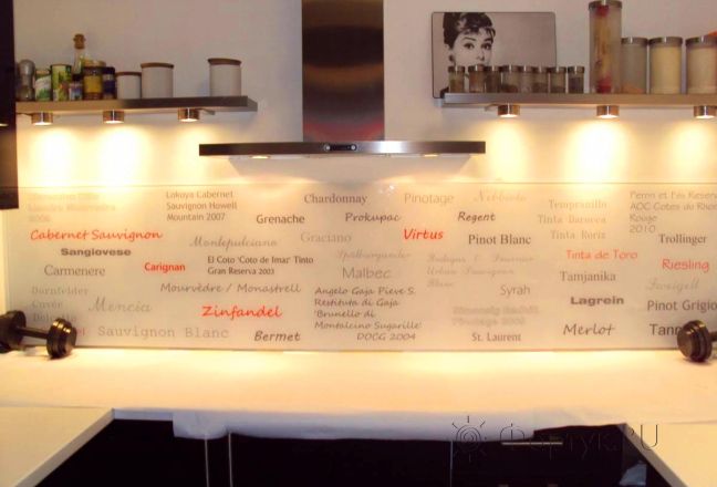 Фартук для кухни фото: надписи на светлом фоне, заказ #НК-1015, Белая кухня. Изображение 112486