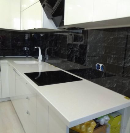 Фартук для кухни фото: однотонный цвет, заказ #ИНУТ-4834, Белая кухня.
