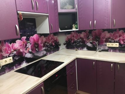 Фартук фото: орхидеи на камнях, заказ #КРУТ-1775, Фиолетовая кухня.