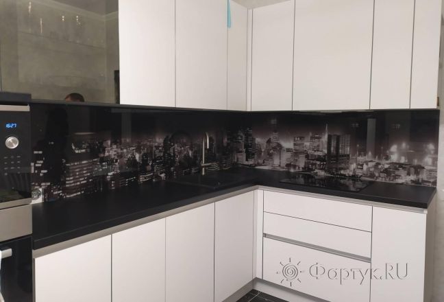 Фартук для кухни фото: панорама города, заказ #ИНУТ-4533, Белая кухня. Изображение 246768