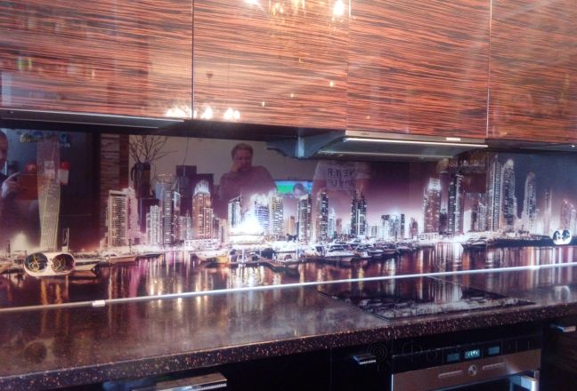 Фартук с фотопечатью фото: панорама ночного города, заказ #ИНУТ-908, Коричневая кухня. Изображение 204800