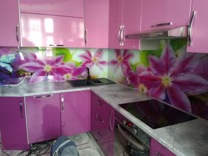 Фартук фото: розовые клематисы , заказ #ИНУТ-1144, Фиолетовая кухня.