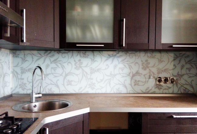 Фартук с фотопечатью фото: серый цветочный орнамен, заказ #ГМУТ-212, Коричневая кухня. Изображение 110442