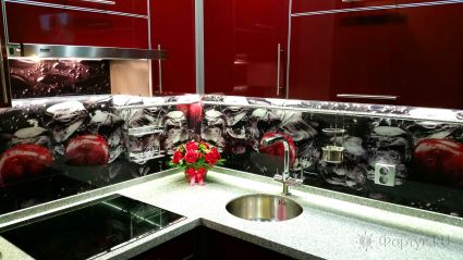 Скинали фото: спелая вишня и кубики льда, заказ #КРУТ-366, Красная кухня.