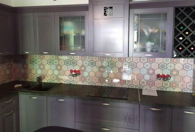 Стеновая панель фото: текстура разноцветной плитки, заказ #ИНУТ-4267, Серая кухня. Изображение 245206