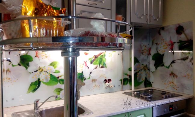 Скинали для кухни фото: цветущее дерево, заказ #УТ-1097, Зеленая кухня.