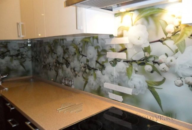 Фартук с фотопечатью фото: цветущие ветки., заказ #УТ-212, Коричневая кухня. Изображение 87766
