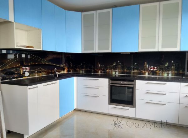 Стеклянная фото панель: вечерний бруклин, заказ #ИНУТ-1641, Синяя кухня.