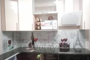 Фартук с фотопечатью фото: вино и рисованный фон, заказ #КРУТ-1060, Коричневая кухня.