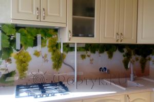 Фартук для кухни фото: виноград на лозе, заказ #ИНУТ-1218, Белая кухня.