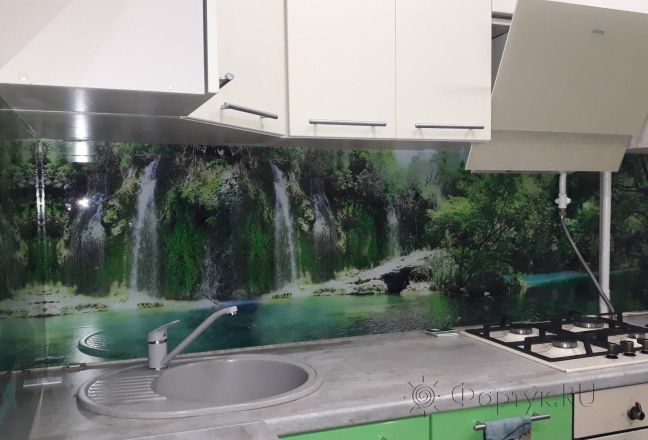 Скинали для кухни фото: водопад, заказ #ИНУТ-2588, Зеленая кухня. Изображение 191100