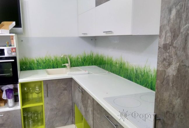 Стеновая панель фото: зеленая трава, заказ #ИНУТ-2788, Серая кухня. Изображение 111432