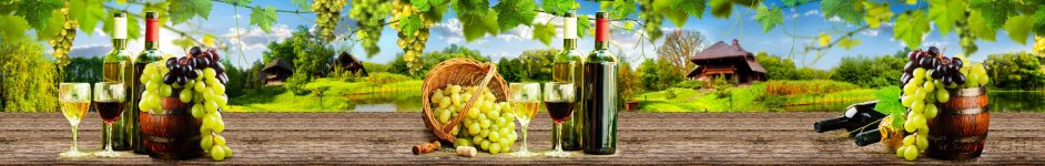 Скинали — Бокал вина и виноград на старом деревянном столе