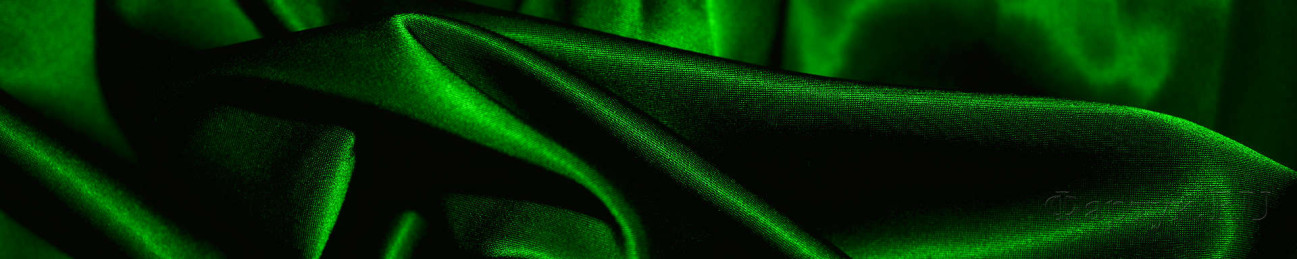 Скинали — Драпированная зеленая ткань