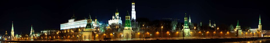 Скинали — Московский Кремль ночью 