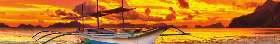 Скинали — Лодка на берегу в свете заката