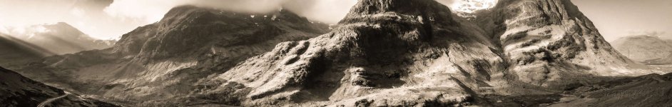 Скинали — Пейзаж горы в черно-белом цвете
