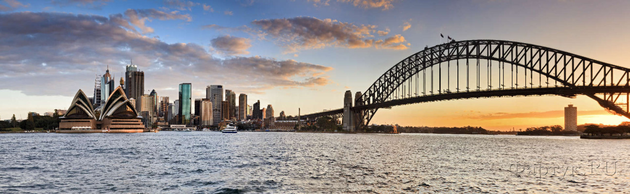 Скинали — Сидней - оранжевое солнце садится за портовым мостом в широком панорамном виде
